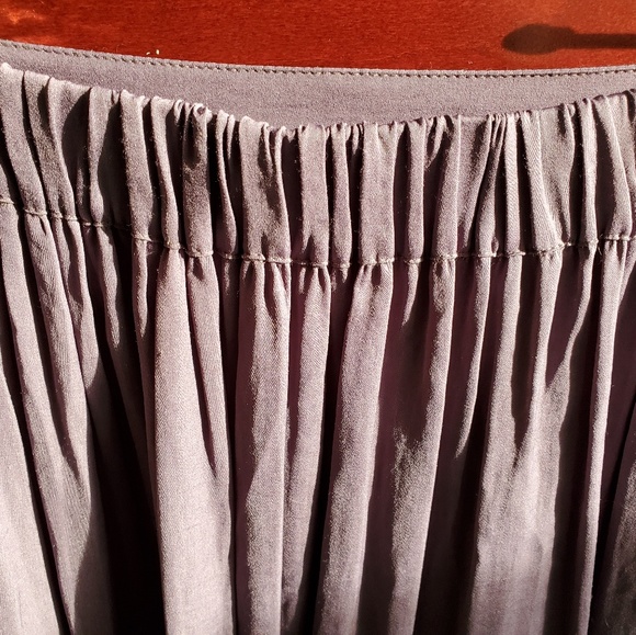 Zara hi-lo gray pleated skirt - Picture 3 of 5